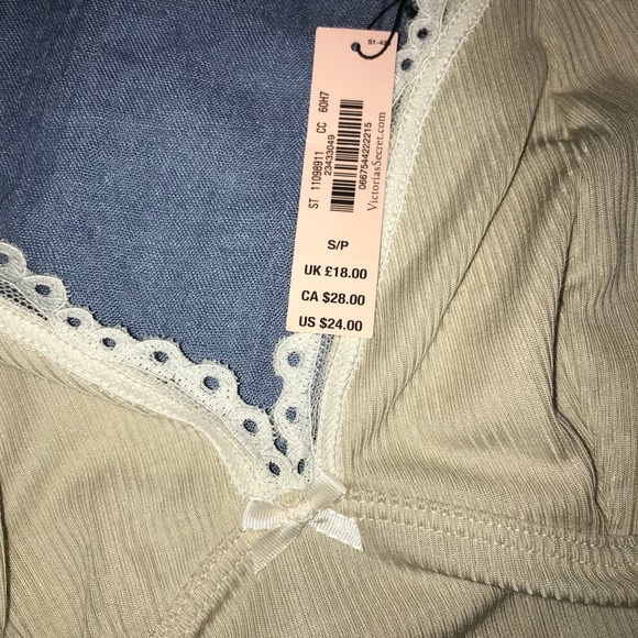 VS ribbed sleep bralette BNWT - Picture 7 of 8